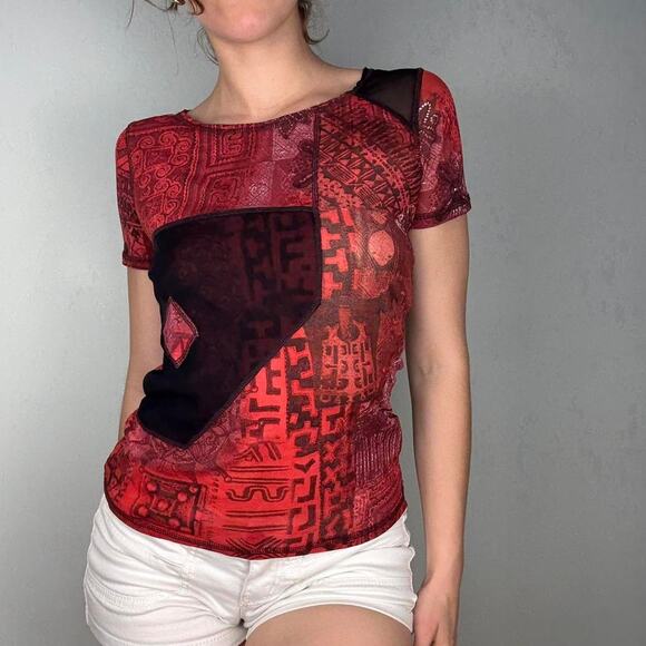Red mesh short sleeve top slightly sheer unique patchwork design size small - Picture 4 of 8